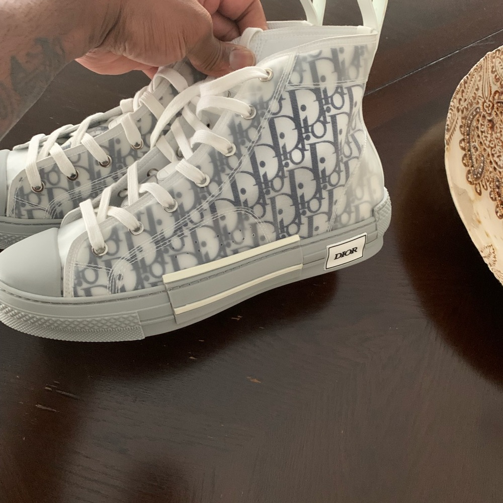Dior White and Gray High-Top Sneakers - Picture 4 of 7